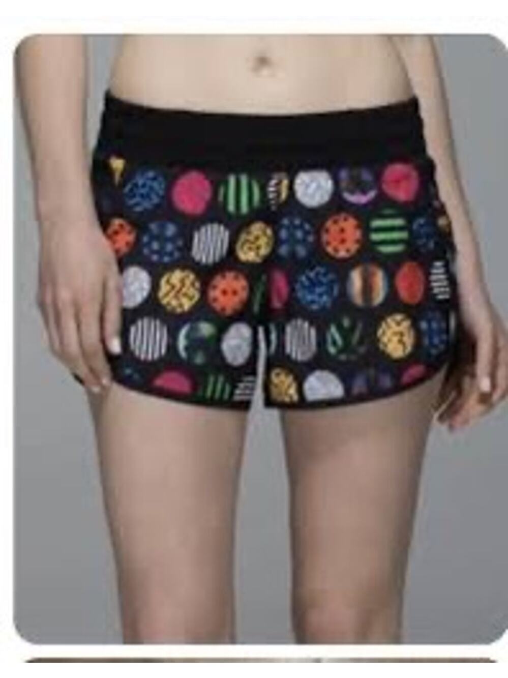 Lululmeon Shorts size 4 3inseam New condtion Y2K Shorts Rare Color
